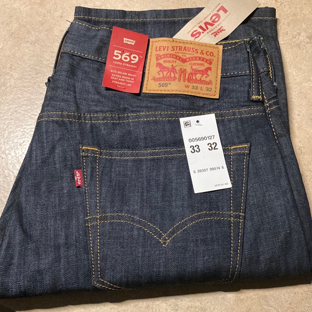 Men’s Levi’s Loose/Straight Fit Jeans NWT